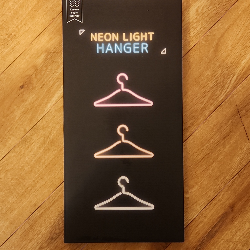 LED  LIGHT HANGER SHAPE Orange Color
